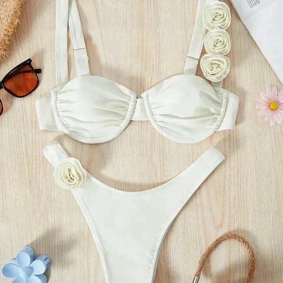 Beige Cute Women's Underwire 3d Floral Sexy Bikini Set - Picture 2 of 7